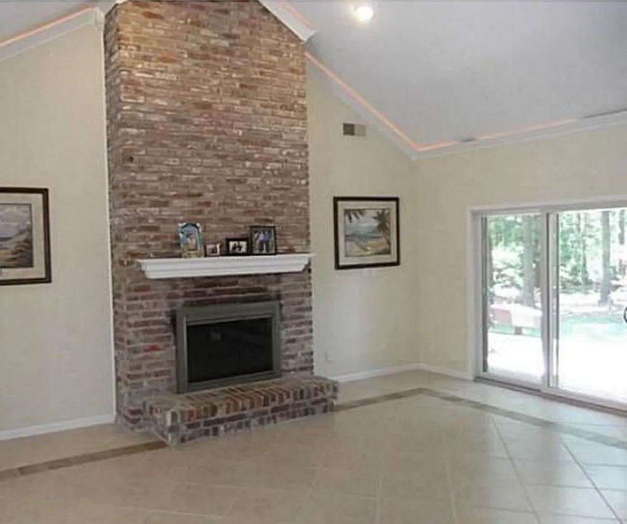 Home Located In Gated Community — Photo 3