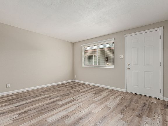 4th image of 1010 S Smith Rd APT 13