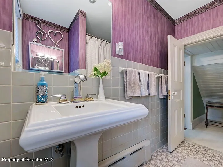 3360 Forest Rd — Photo 45