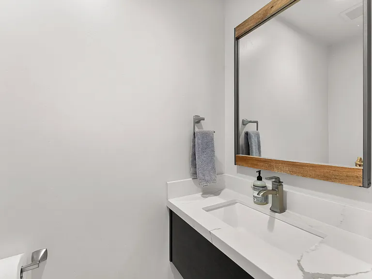 3928 Haines St — Photo 16