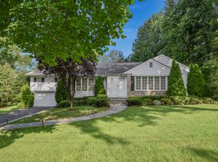 63 Ward Dr, New Rochelle, NY 10804