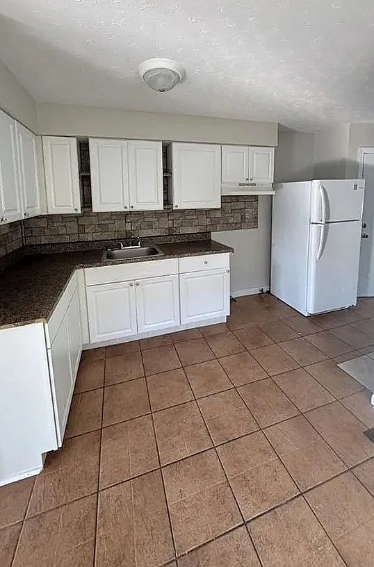 321 W Norman Ave — Photo 3