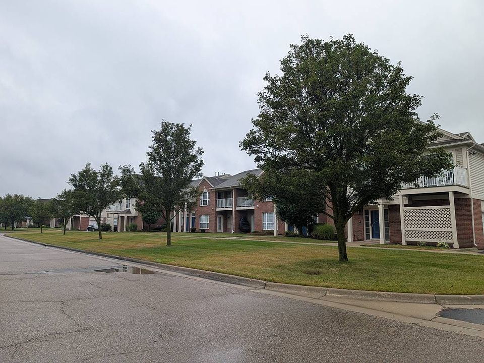 2nd image of 51775 Adler Park Dr W