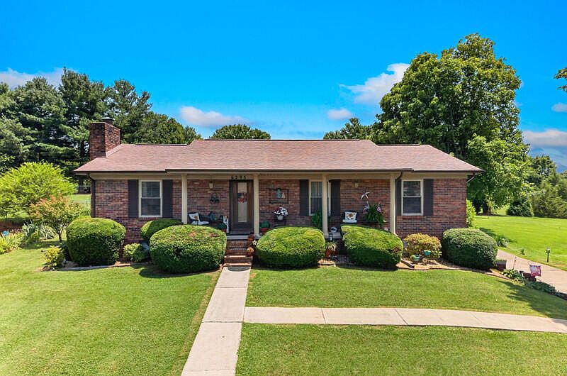 1st image of 6295 Woodcrest Dr