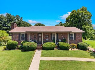 6295 Woodcrest Dr, Morristown, TN 37814