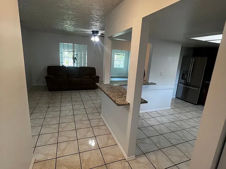 173 SE Fallon Dr — Photo 20