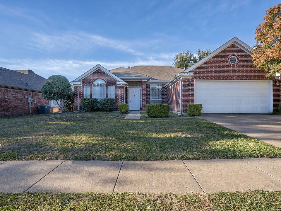 1st image of 729 Claridge Dr