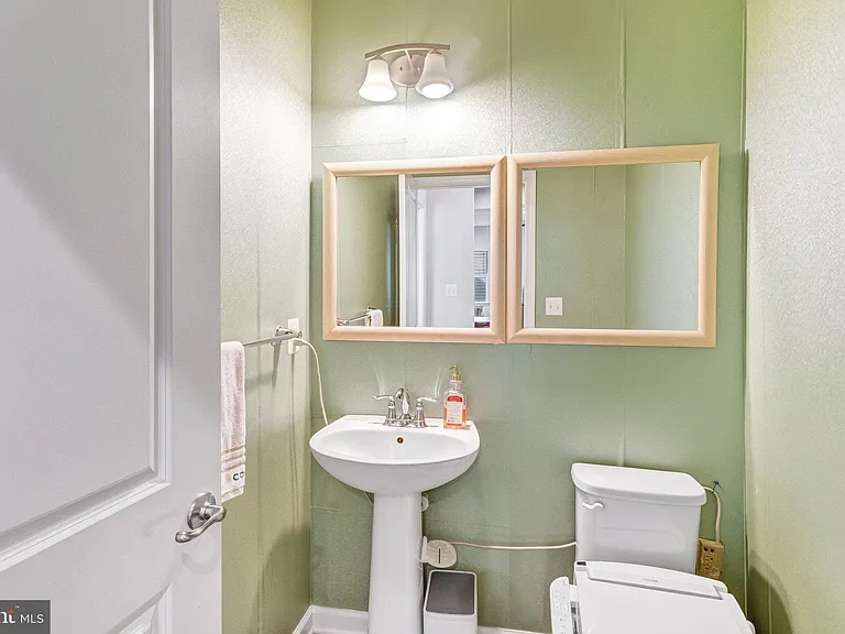11241 Wheeler Ridge Dr — Photo 18