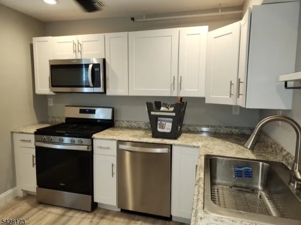 145 W Clinton St, Dover, NJ 07801