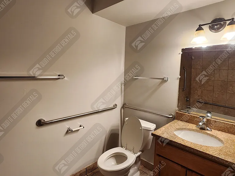 1800 Brainard St #103 — Photo 13