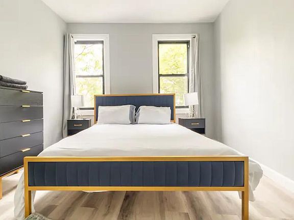 2nd image of 4003 Bell Blvd #2