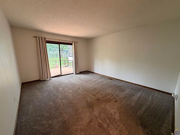 2nd image of 556 N 4th St