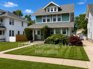 4182 Wakeley St, Omaha, NE 68131