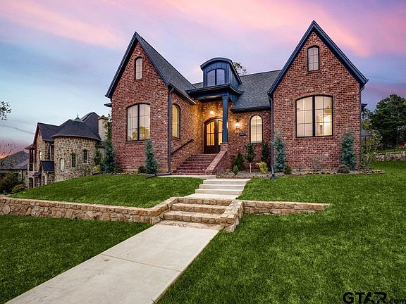 3rd image of 4567 Cascades Blvd