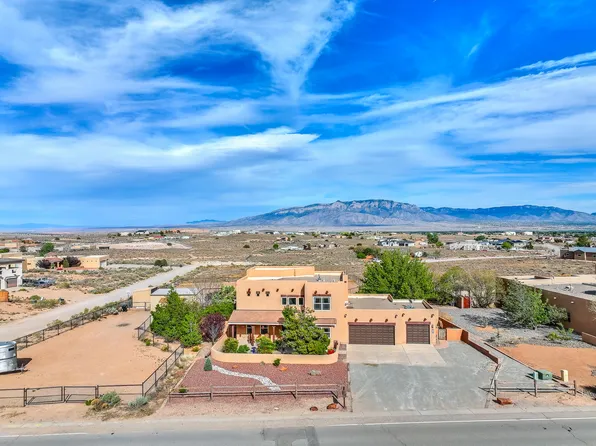 714 10th St NE, Rio Rancho, NM 87124