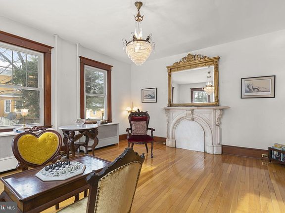 3rd image of 6100 Frederick Rd