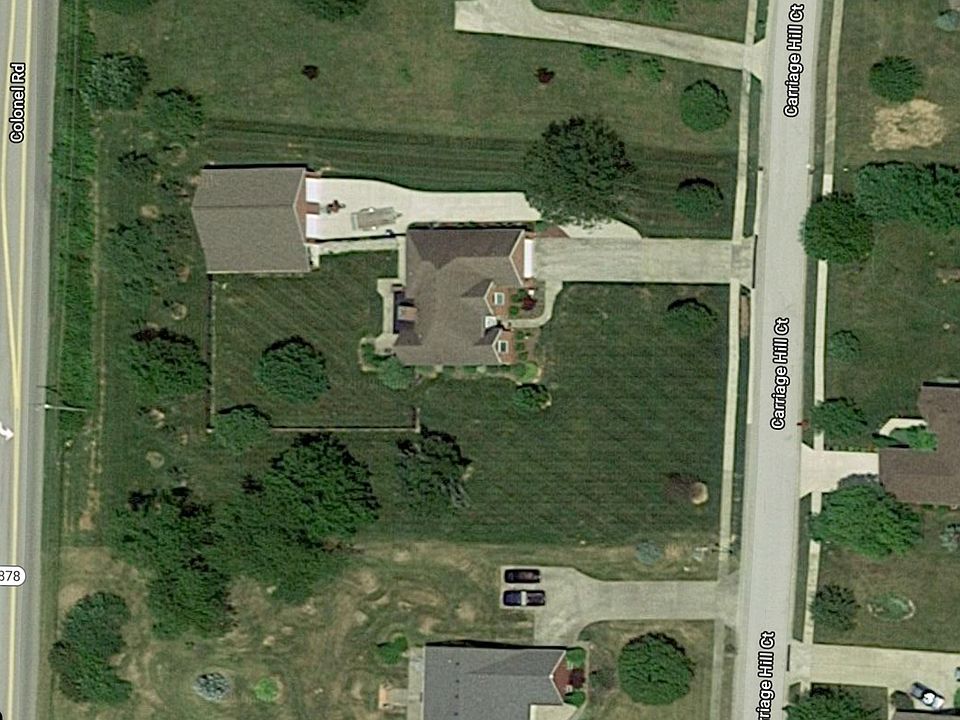 1st image of 305 Carriage Hill Ct