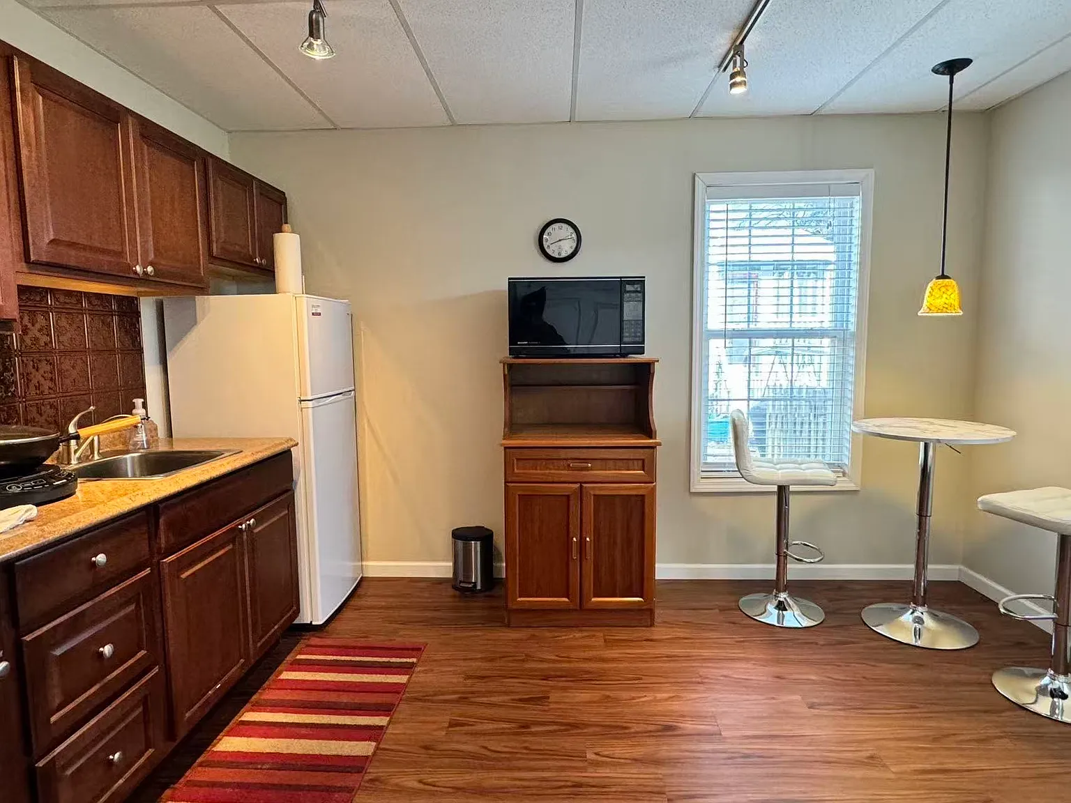 1 bed, $1,200 — Photo 4