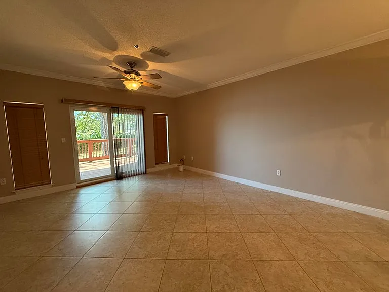 5 Laguna St #104 — Photo 6