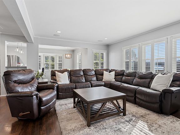 5th image of 110 Tappan Landing Road