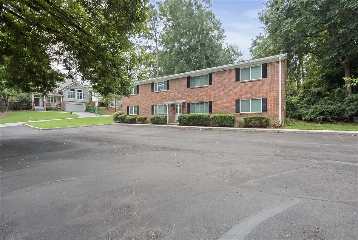 2430 Coosawattee Drive Northeast - C — Photo 3