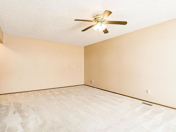 3rd image of 435 Samantha Cir