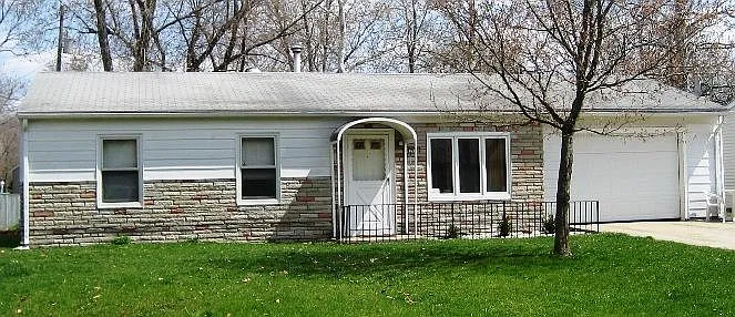 1506 Westfield Dr photo 1