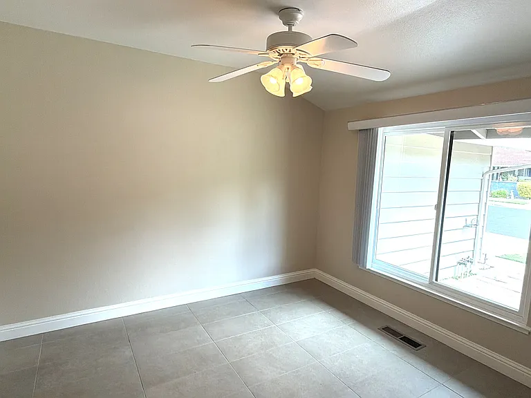 7387 Hillsdale Dr — Photo 6