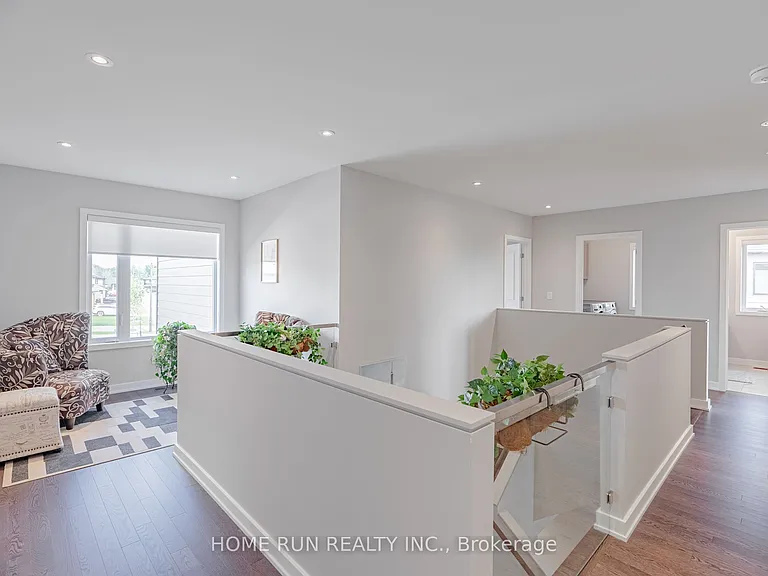 451 Longworth Ave — Photo 27