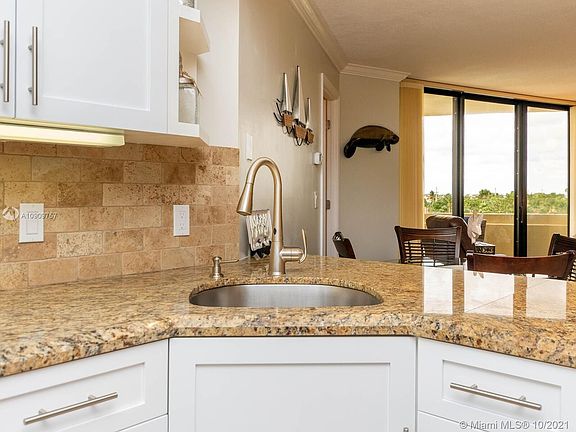 3rd image of 2800 N Ocean Dr APT A4b
