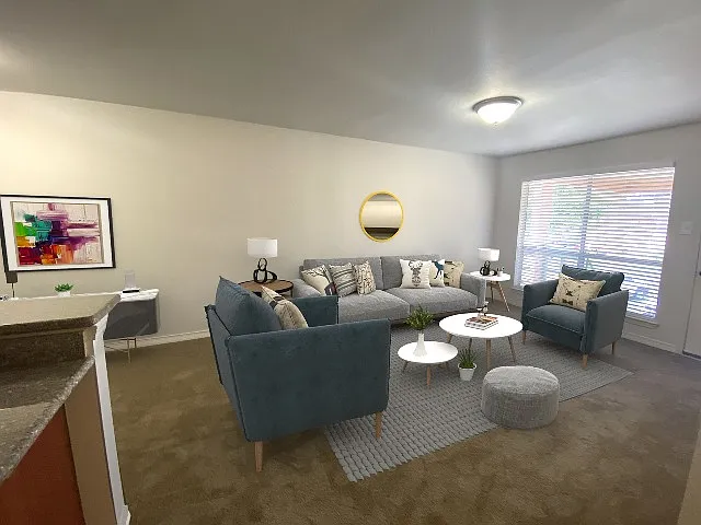 A Private Apt & Townhouse Community — Photo 65