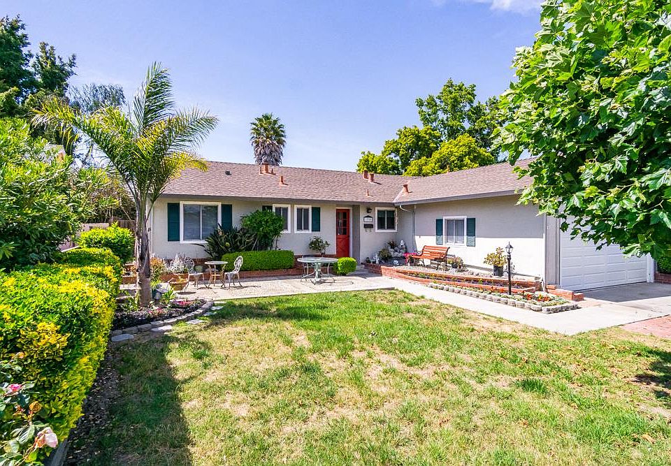 1st image of 130 Mariposa Ave
