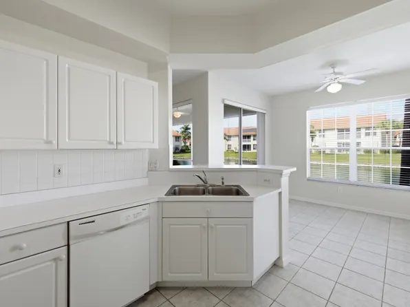 15190 Royal Windsor Ln APT 1002, Fort Myers, FL 33919