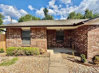 900 NW A St #E, Bentonville, AR 72712