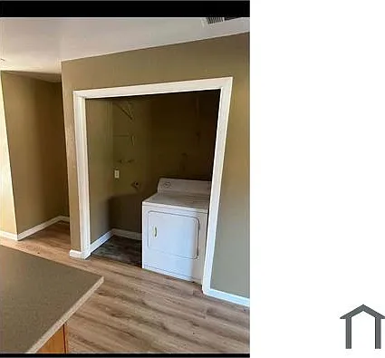 2 bed, 1100 sqft, $1,600 — Photo 2