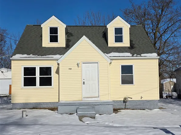 1095 W Pine St, Mount Morris, MI 48458