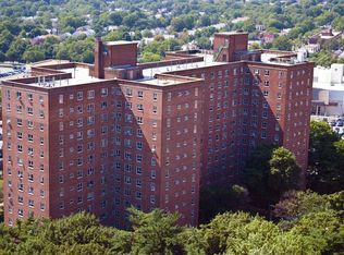 18902 64th Ave APT 11B, Fresh Meadows, NY 11365