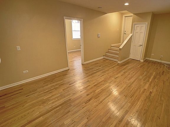 4th image of 7314 N Honore St #104