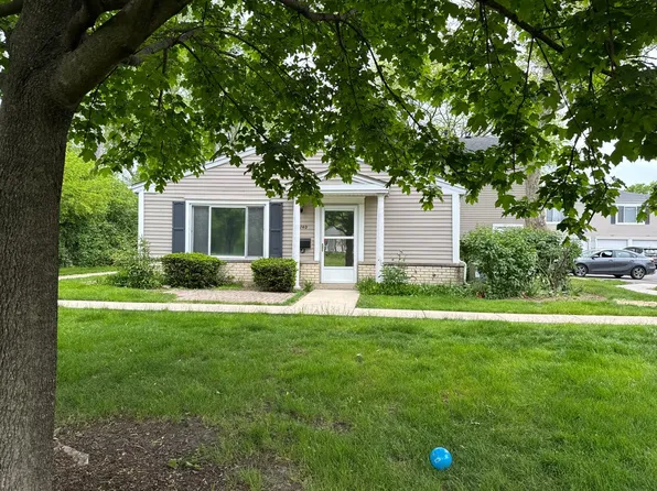 1140 Cove Dr, Prospect Heights, IL 60070