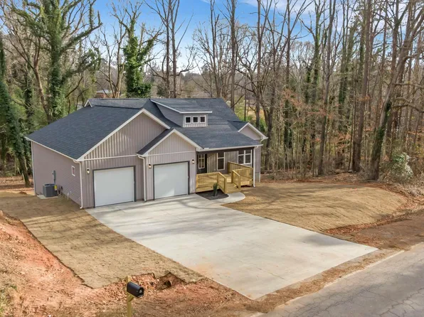 3388 E Croft Cir, Spartanburg, SC 29302