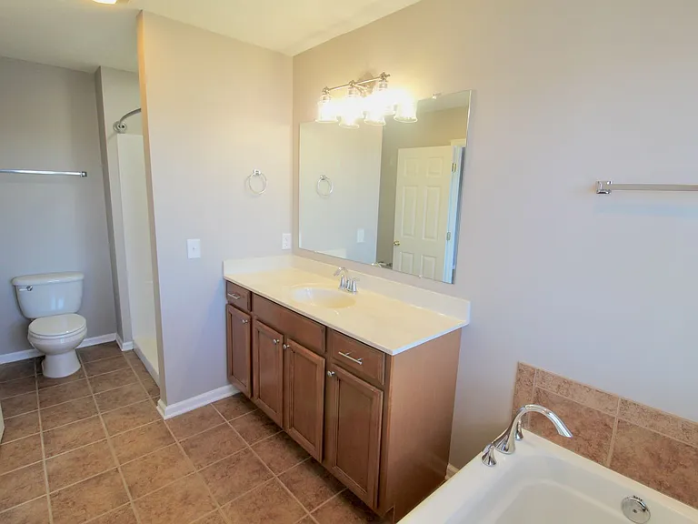 2189 Deyerle Ave — Photo 29
