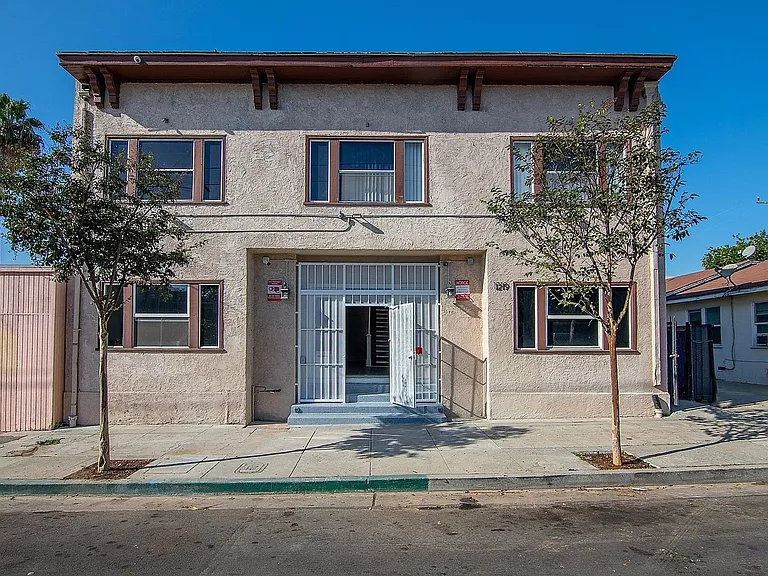 Portside Studio Apartments — Photo 43