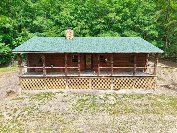 8380 Berrybrook Dr, Salem, VA 24153