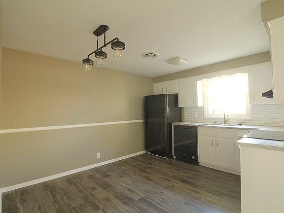4th image of 2024 Coronet Dr