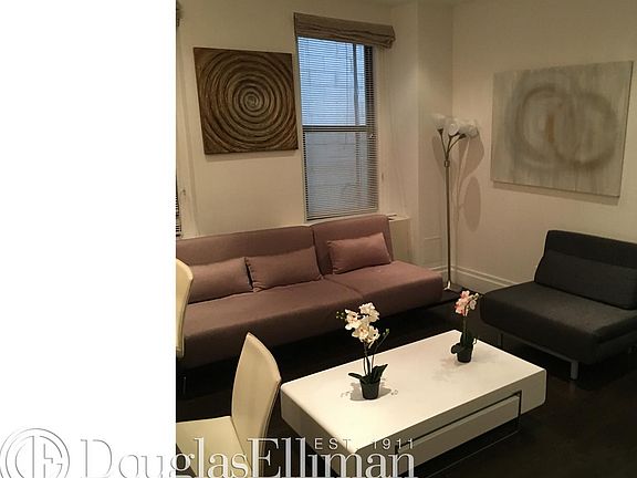 3rd image of 19 W 55th St APT 4B