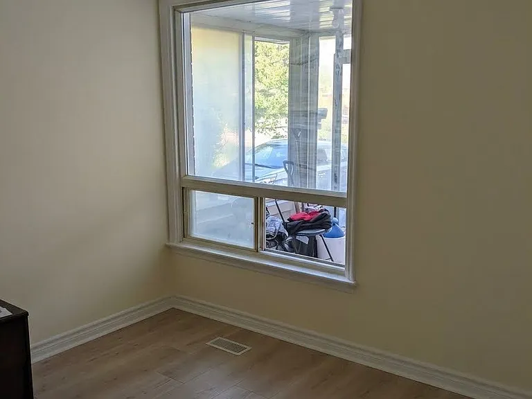 15 Beacham Cres #MAIN — Photo 9