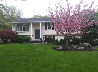 66 Yale Ter, Blauvelt, NY 10913