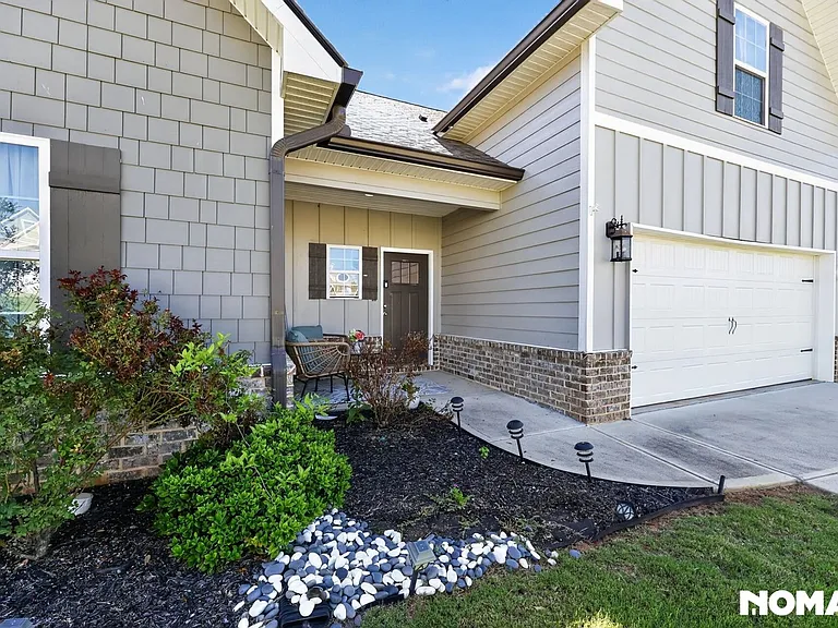 307 Tivoli Ct — Photo 3