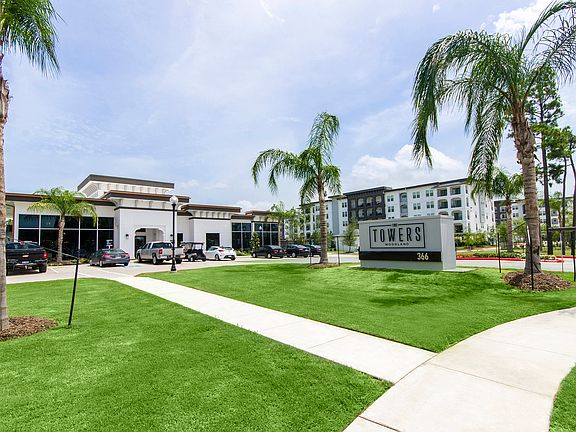 Conroe TX Apartments | The Towers Woodland