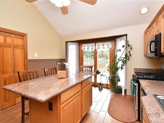 4th image of 6070 Margaret Ann Dr